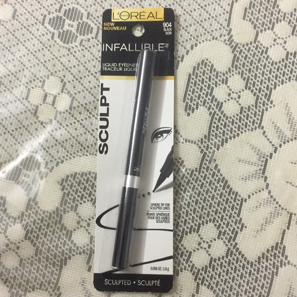 L'Oréal liquid eyeliner in black